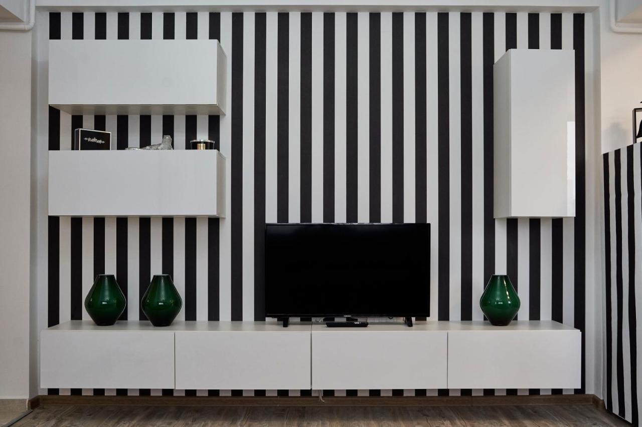 Unique Hotel Apartments Jászvásár Kültér fotó