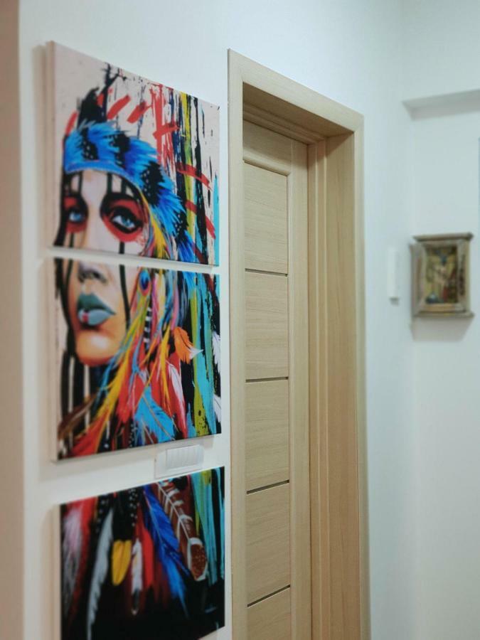 Unique Hotel Apartments Jászvásár Kültér fotó